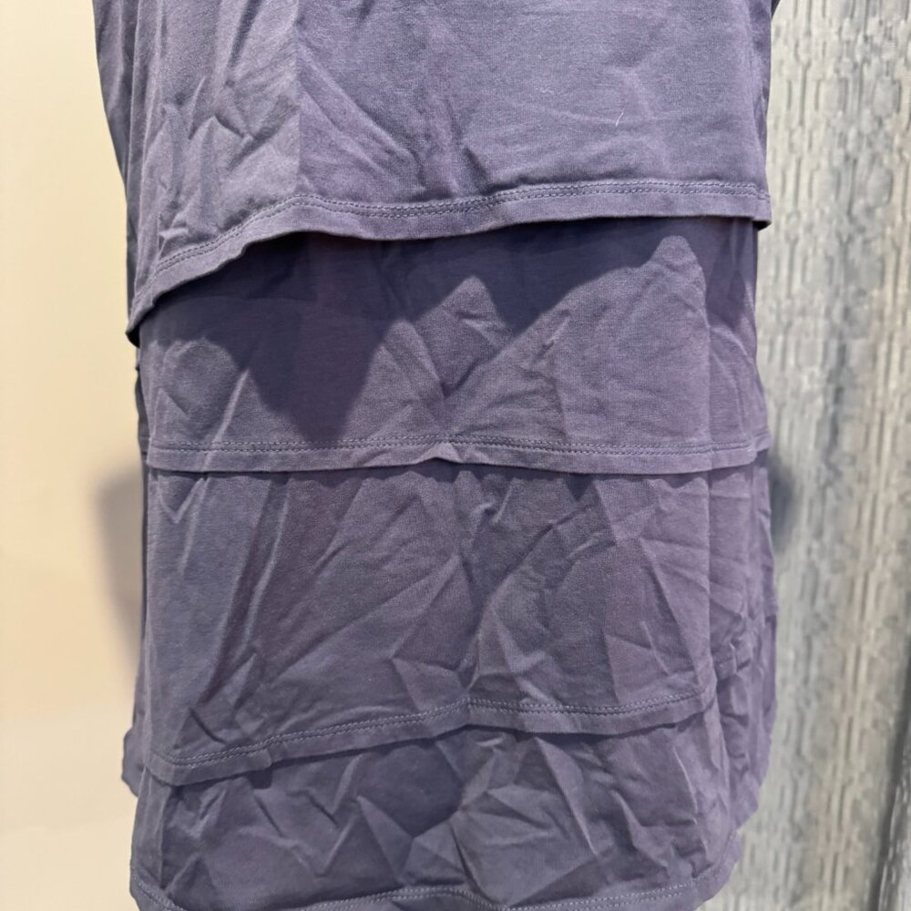 Milk Nursingwear Women's Nursing Tee Asymmetrical Tiered Blue Size L - Picture 2 of 7